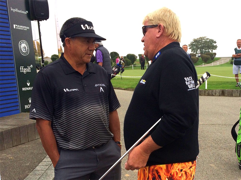 Le Mexicain Esteban Toledo et l’Américain John Daly, à gauche, deux des joueurs stars du 2e Paris Legends Championship - Photo N.Vion