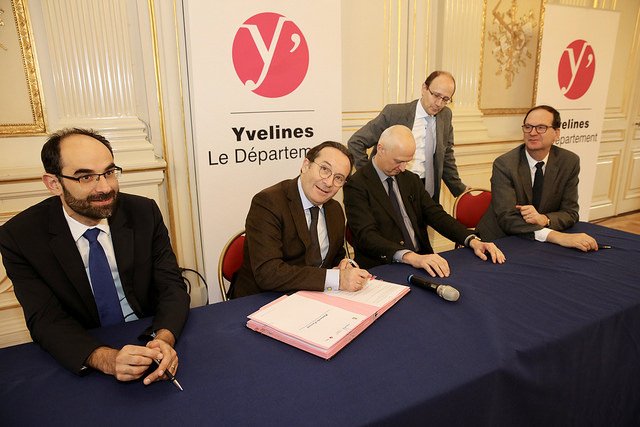 Armand Legros Président du Directoire des Résidences Yvelines Essone, Pierre Bédier,Christophe Caresche, Hervé Gay ( Directeur Général de CITALLIOS)