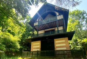 La datcha que l'écrivain russe Ivan Tourgueniev se fit construire, à Bougival © J. Bencivengo CD/78