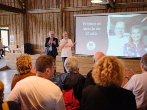 Patrice Carmouze et Laurent Trochain à Villepreux, pour une soirée consacrée au livre "Le Yolin". ©Laurent Seminel