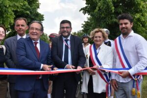 Les élus locaux ont officiellement inauguré cette nouvelle liaison cyclable déjà plébiscitée par les cyclistes. ©CD78