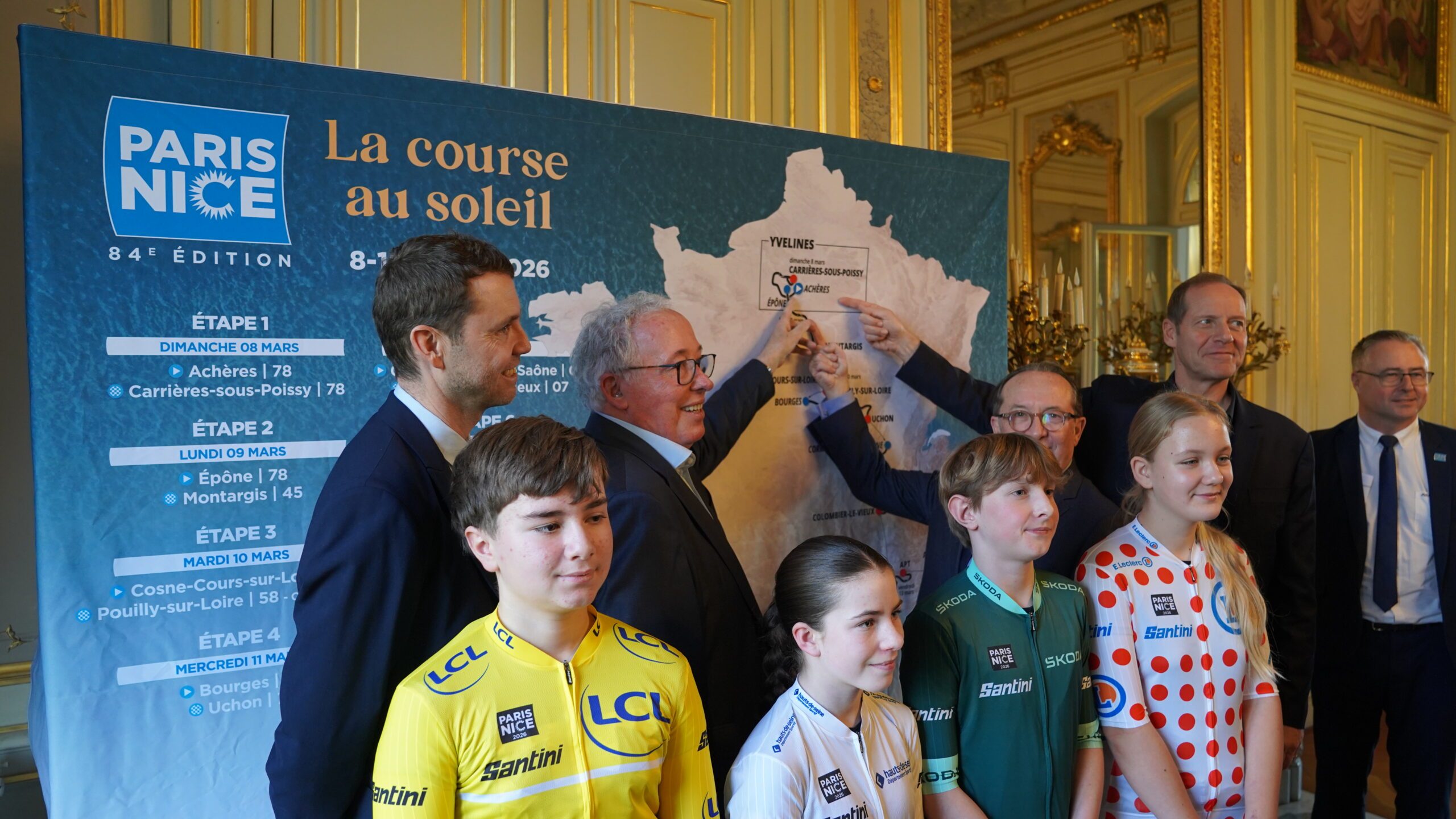 Le parcours du Paris-Nice 2026 a été présenté à Versailles le 17 décembre 2025 en présence des élus locaux et des organisateurs de la course. ©CD78