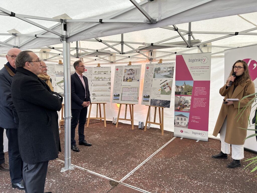La présentation officielle du projet de maison médicale départementale à Bonnières-sur-Seine s'est déroulée le 15 octobre 2025. ©CD78