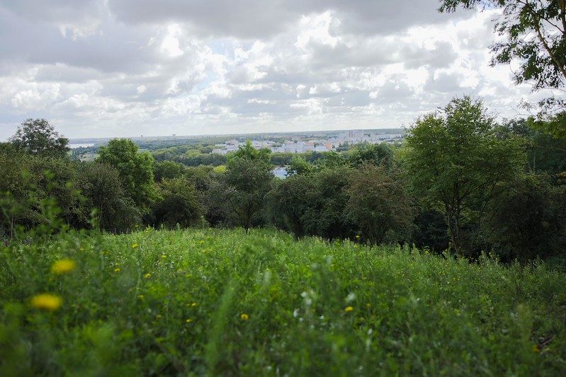 Avec ses 52 hectares, la Colline d’Élancourt est un véritable écrin de verdure accessible à tous. ©CD78
