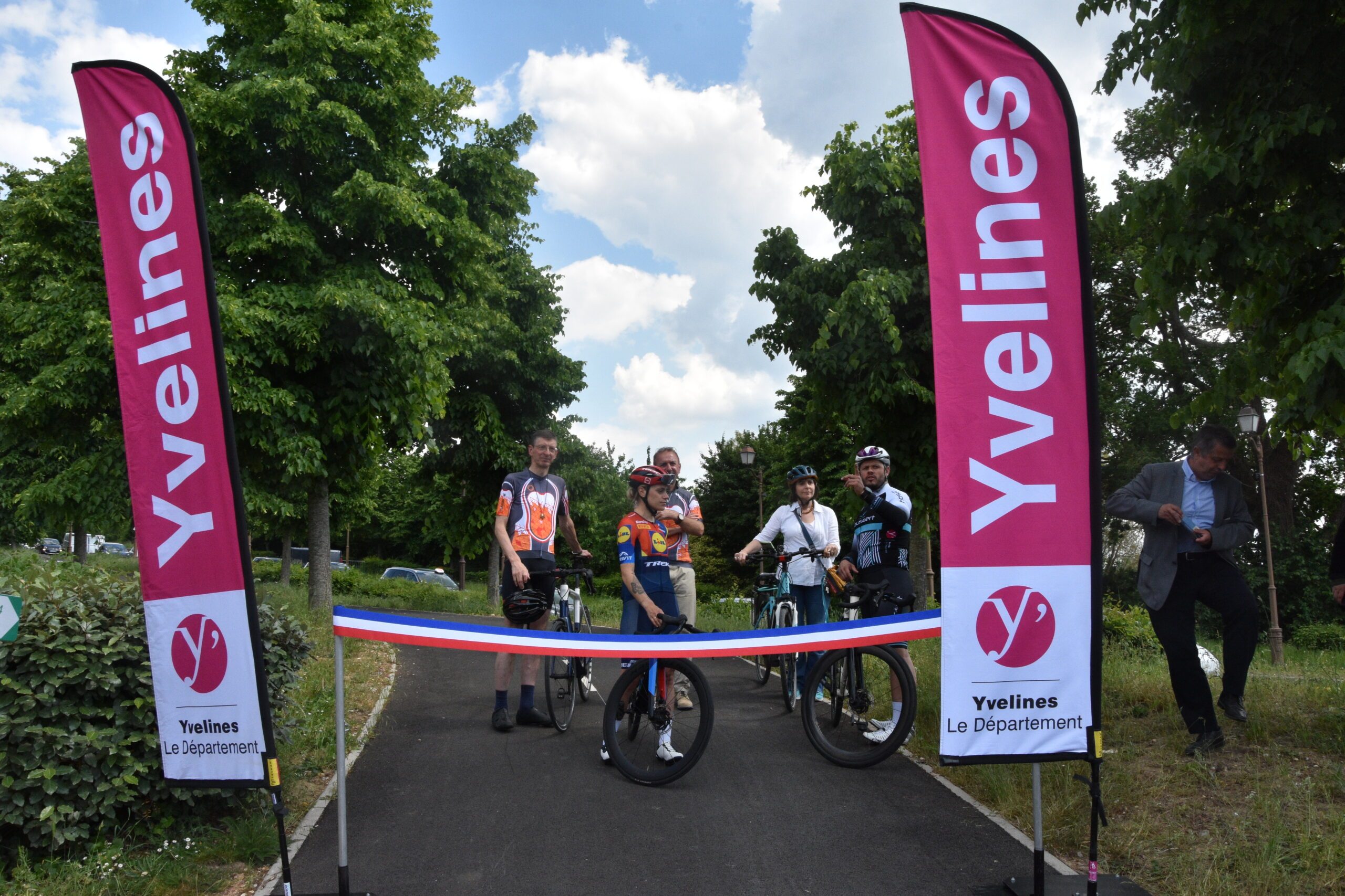 En mai 2025, une piste cyclable de trois kilomètres avait été inaugurée sur la RD 912 entre Jouars-Pontchartrain et Plaisir. ©CD78